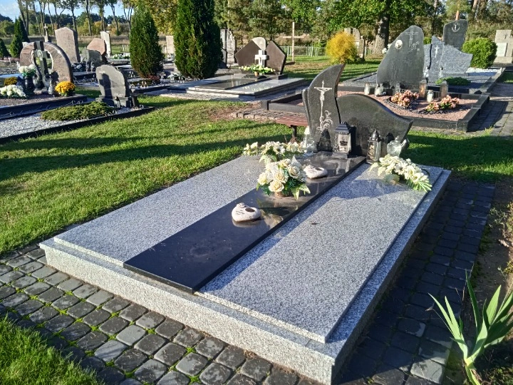 rekonstruota kapavietė